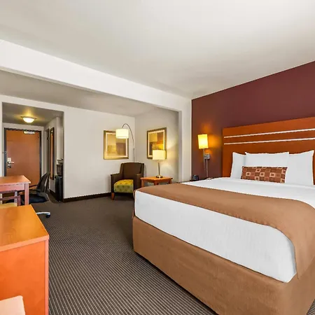 Wingate By Wyndham Calgary South Hotel Exterior photo