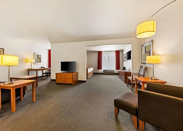 Wingate By Wyndham Calgary South