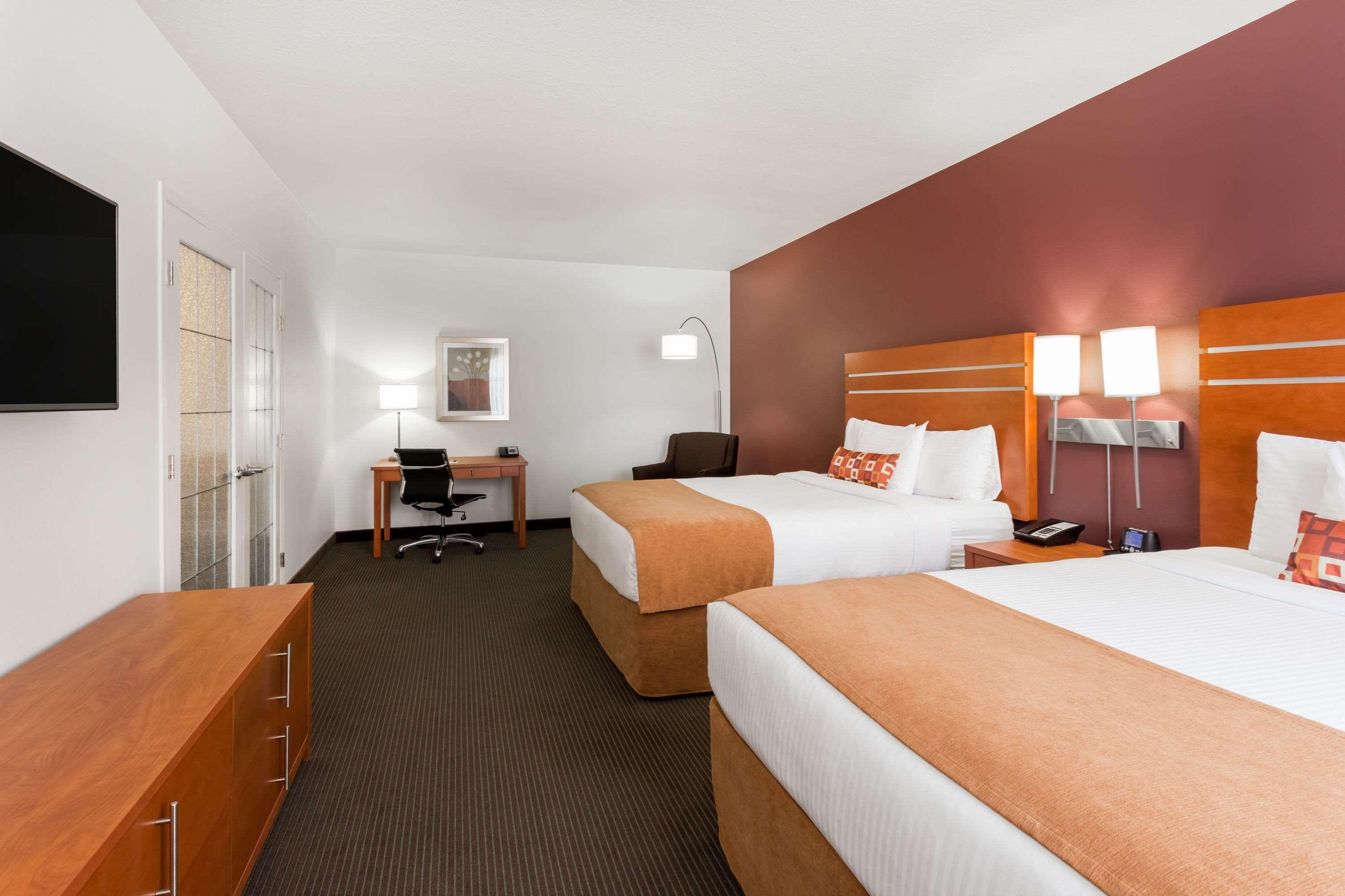 Wingate By Wyndham South