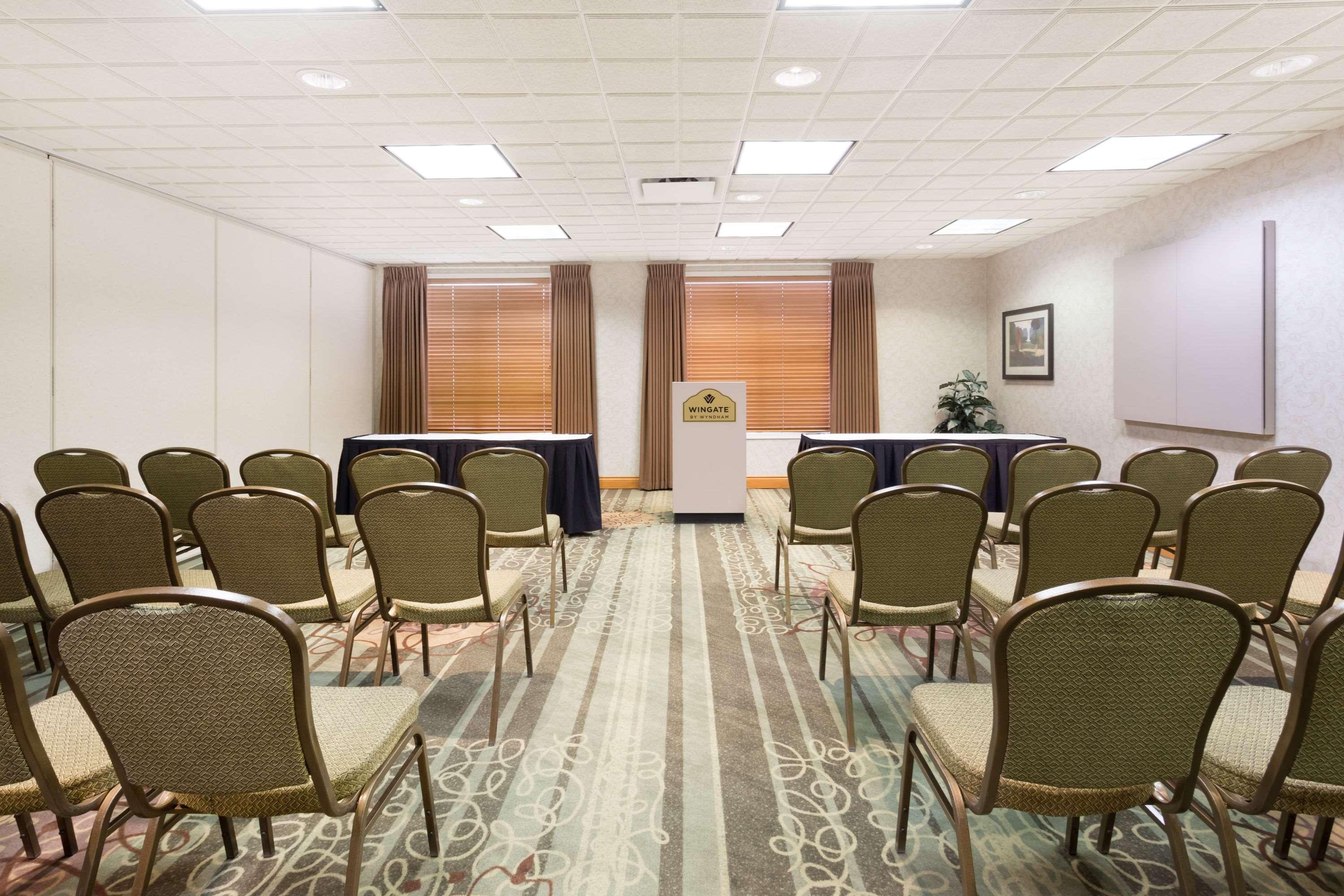 Hotel Wingate By Wyndham South Calgary