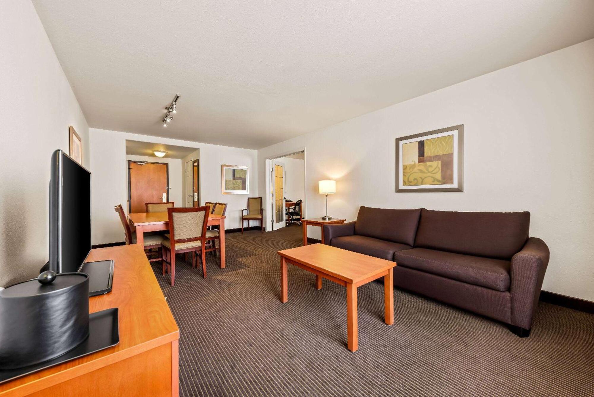 Wingate By Wyndham South