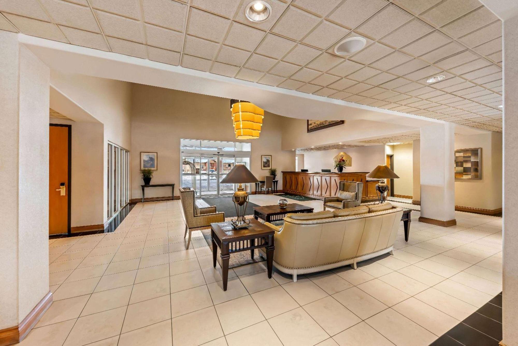 Wingate By Wyndham South 3*