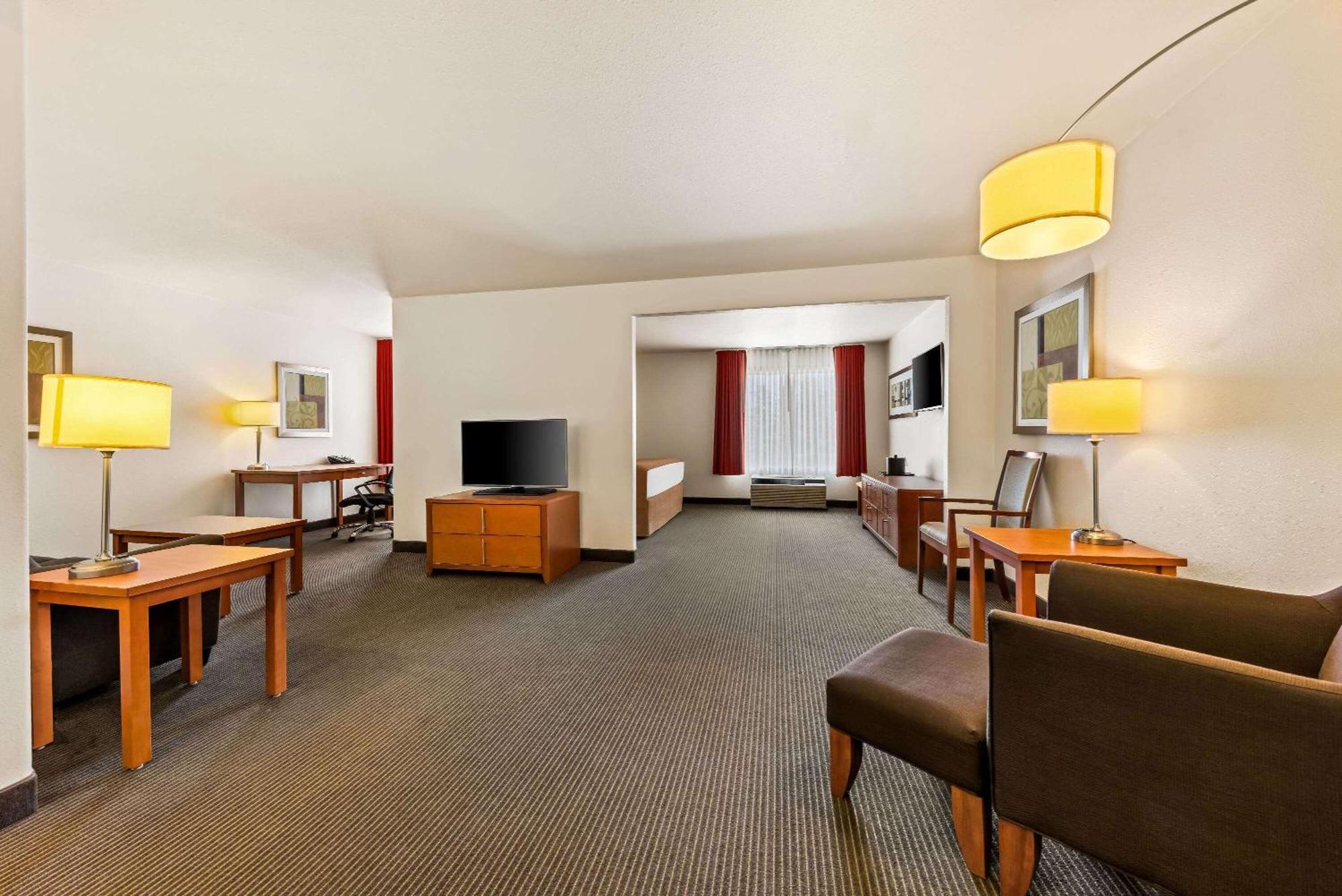 Hotel Wingate By Wyndham South Calgary