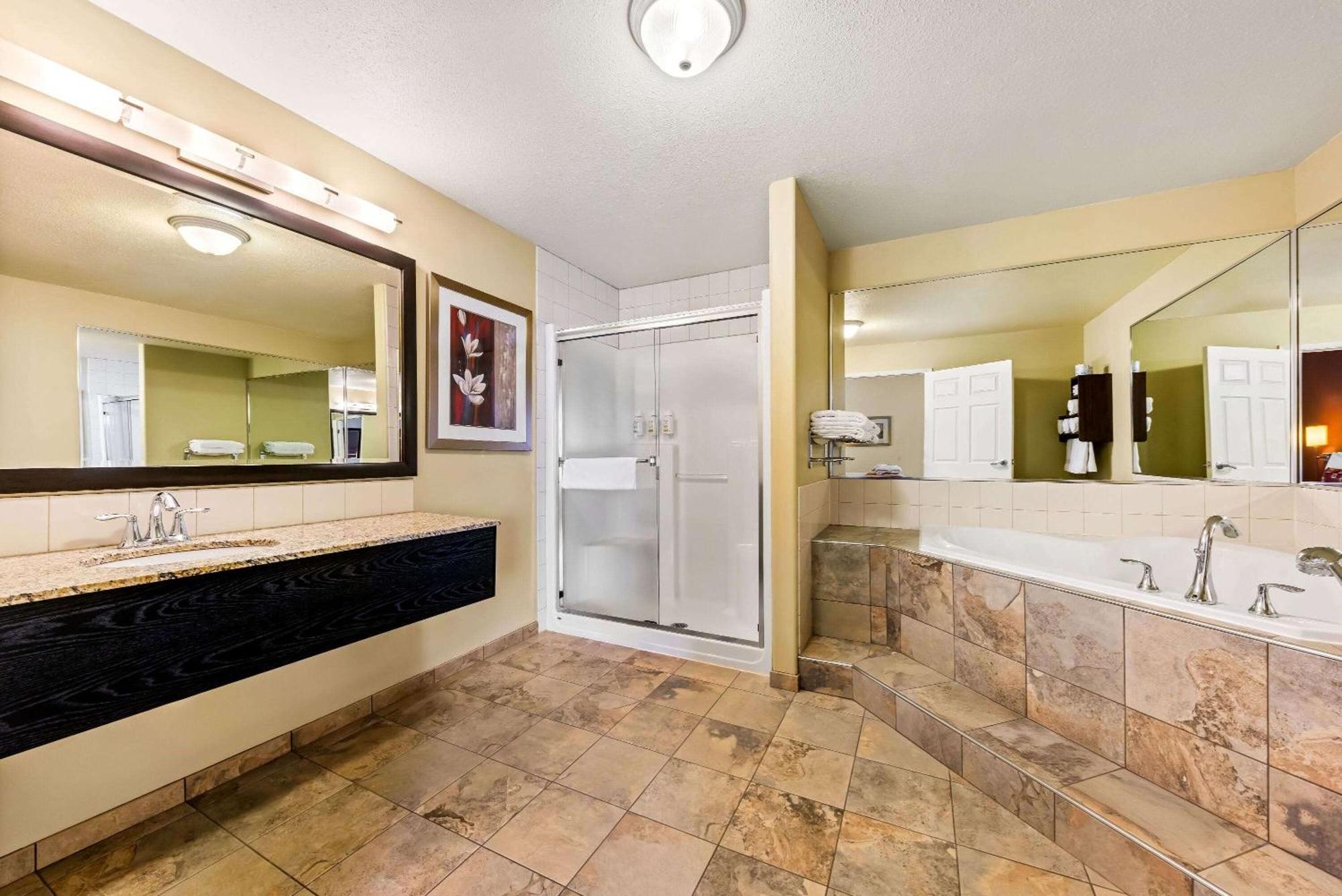 Hotel Wingate By Wyndham South 3*