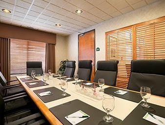 Hotel Wingate By Wyndham South