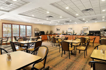 Hotel Wingate By Wyndham South